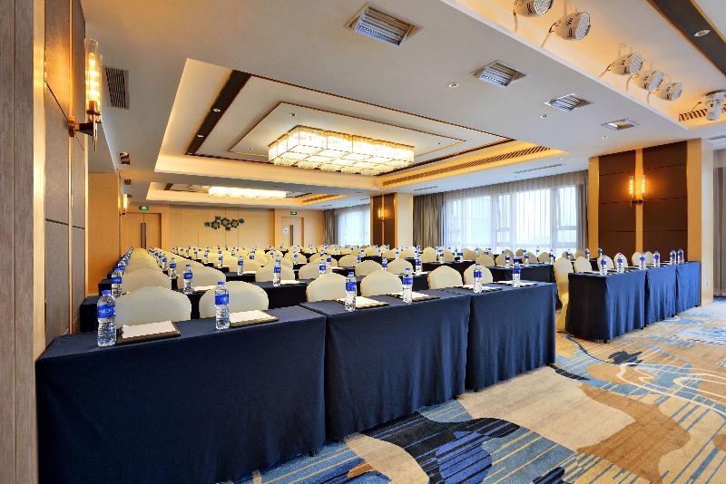 Holiday Inn Express Chengdu Tianhe Экстерьер фото