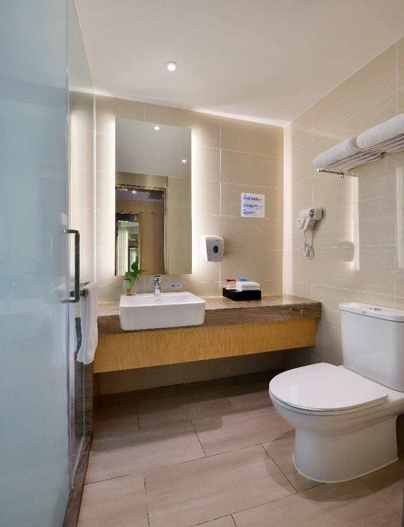 Holiday Inn Express Chengdu Tianhe Экстерьер фото