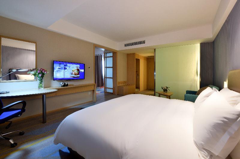 Holiday Inn Express Chengdu Tianhe Экстерьер фото